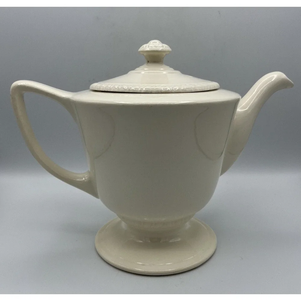 Rare Vintage Homer Laughlin Ivory Coffee Pot‎ Footed Liberty Pedestal Large